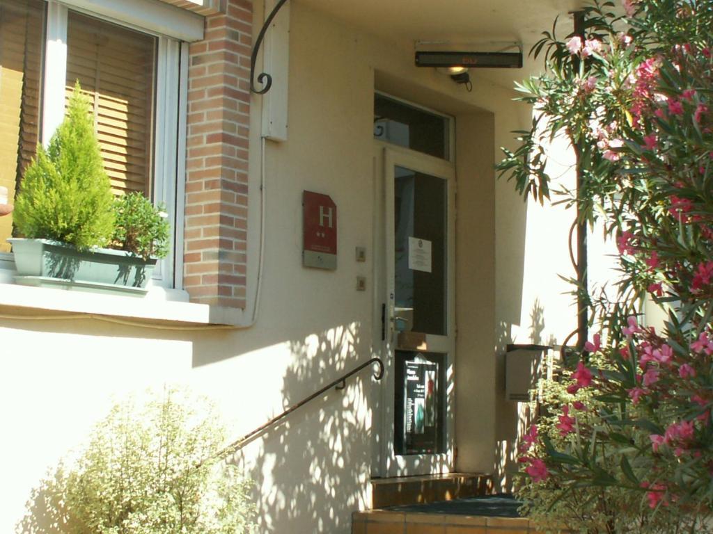 Hotel Alize Тулуза Екстериор снимка