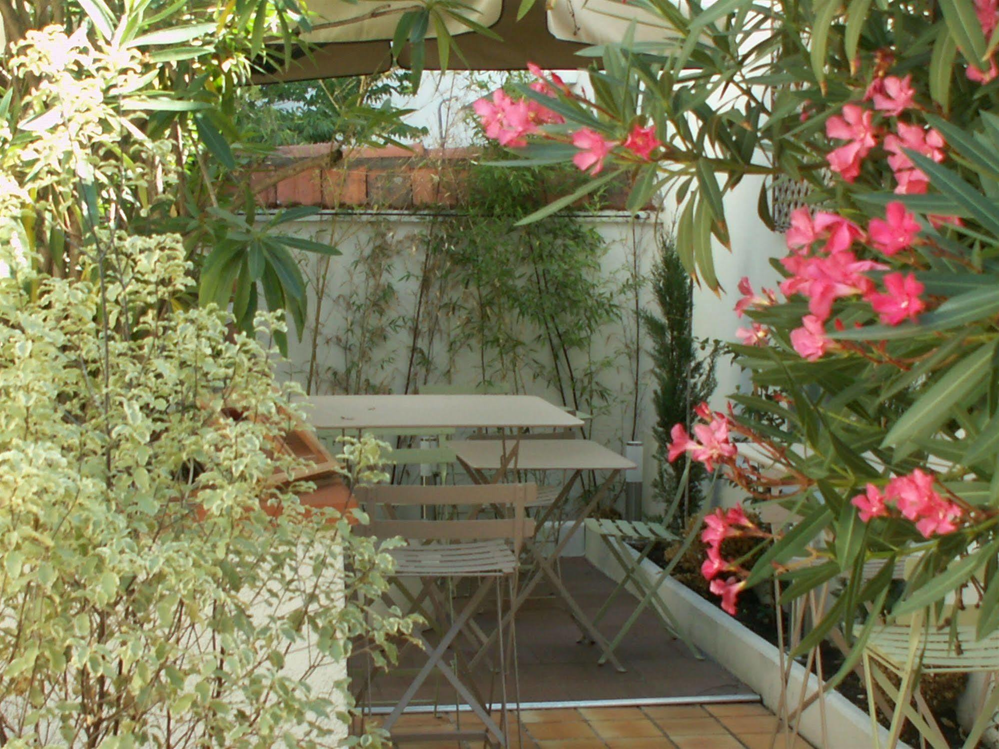 Hotel Alize Тулуза Екстериор снимка